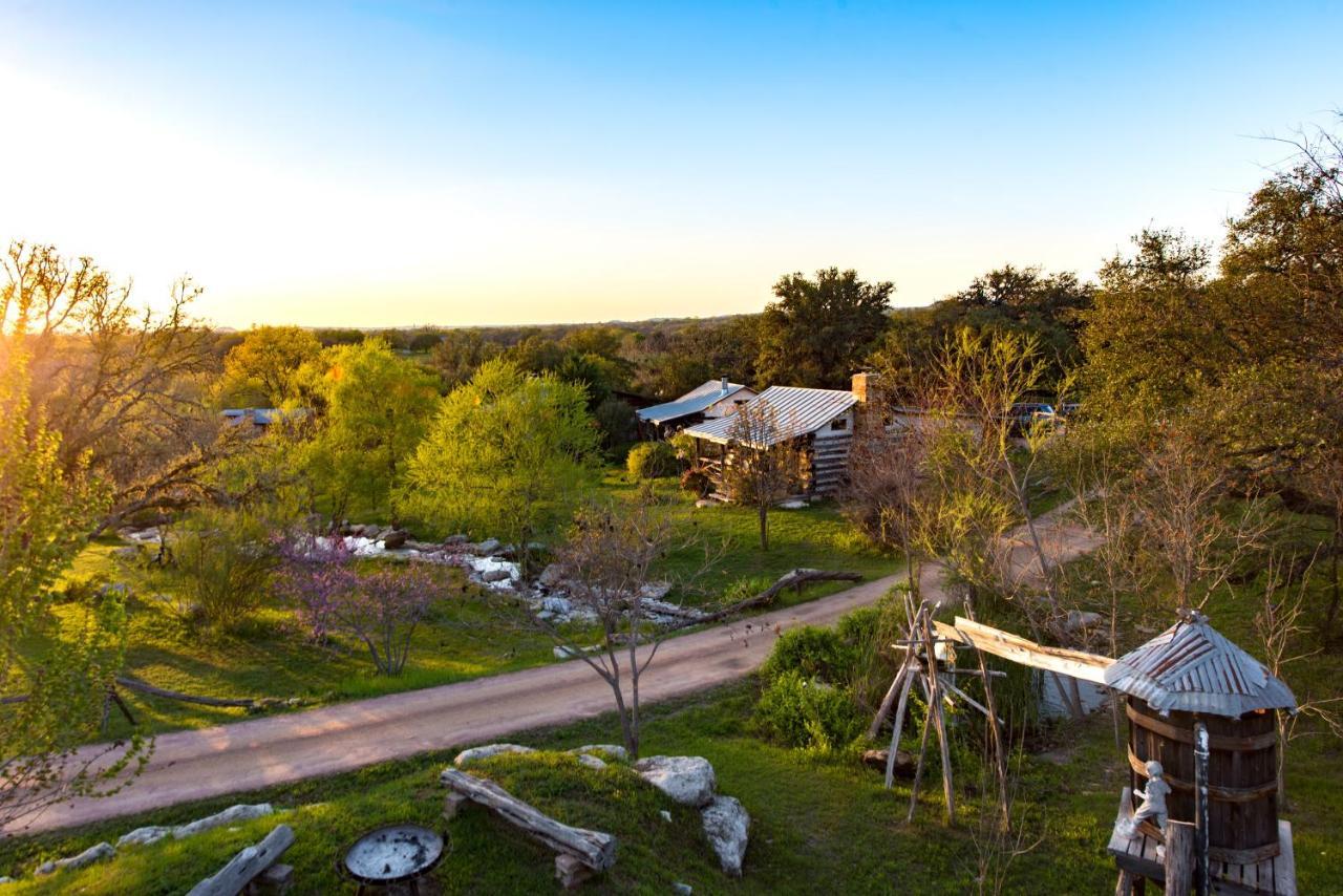 Barons Creekside Resort Фредериксберг Экстерьер фото