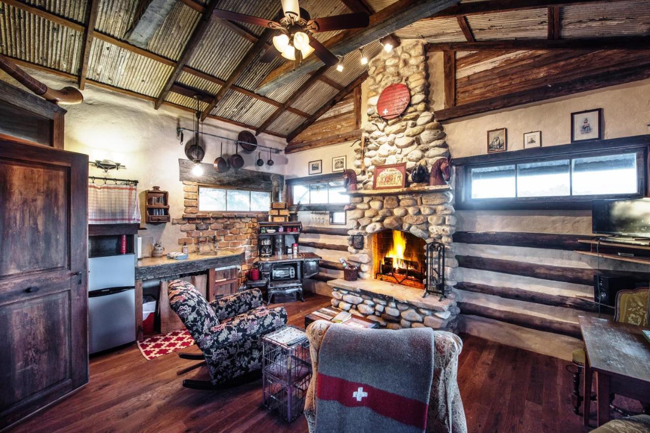 Barons Creekside Resort Фредериксберг Экстерьер фото