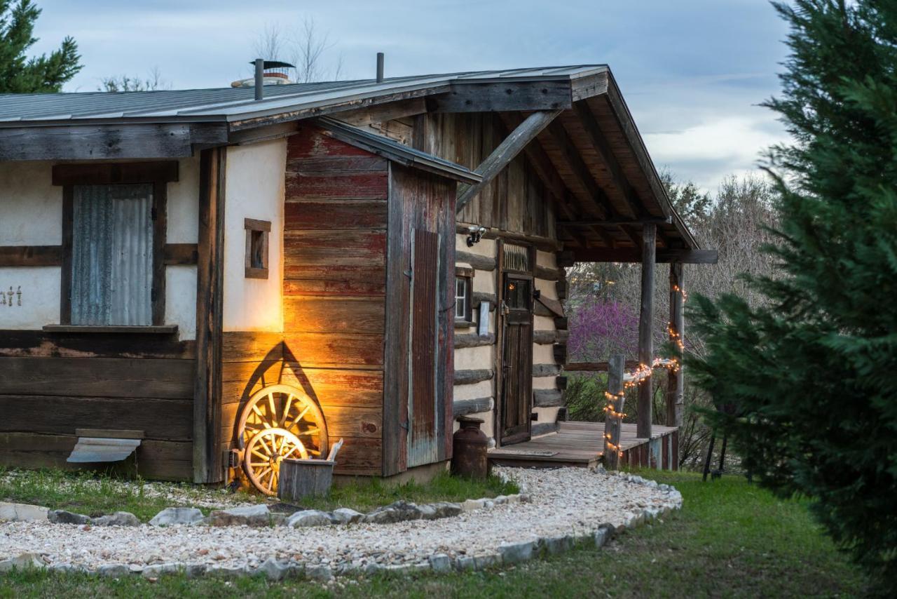 Barons Creekside Resort Фредериксберг Экстерьер фото