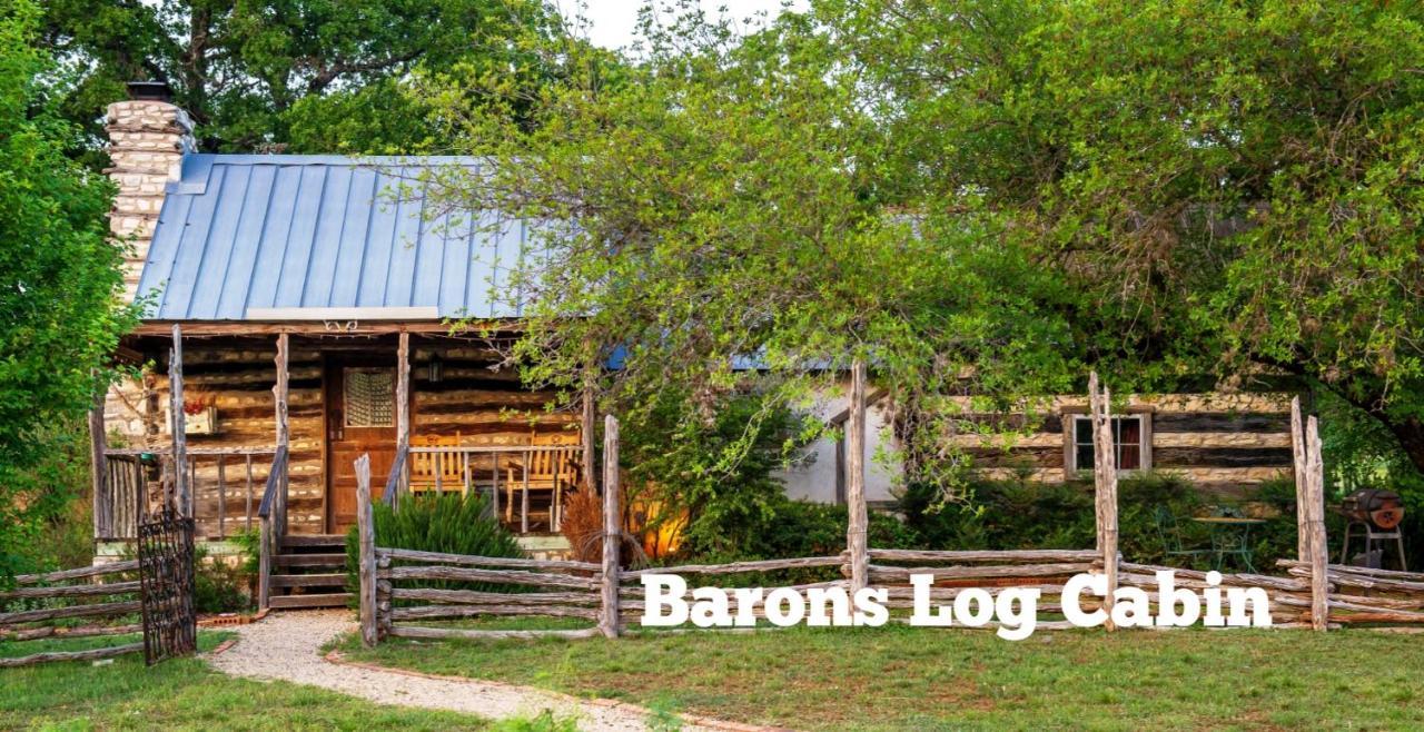 Barons Creekside Resort Фредериксберг Экстерьер фото